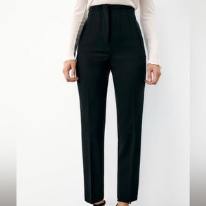 HIGH-WAISTED PANTS